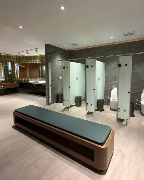 Changing room with bench