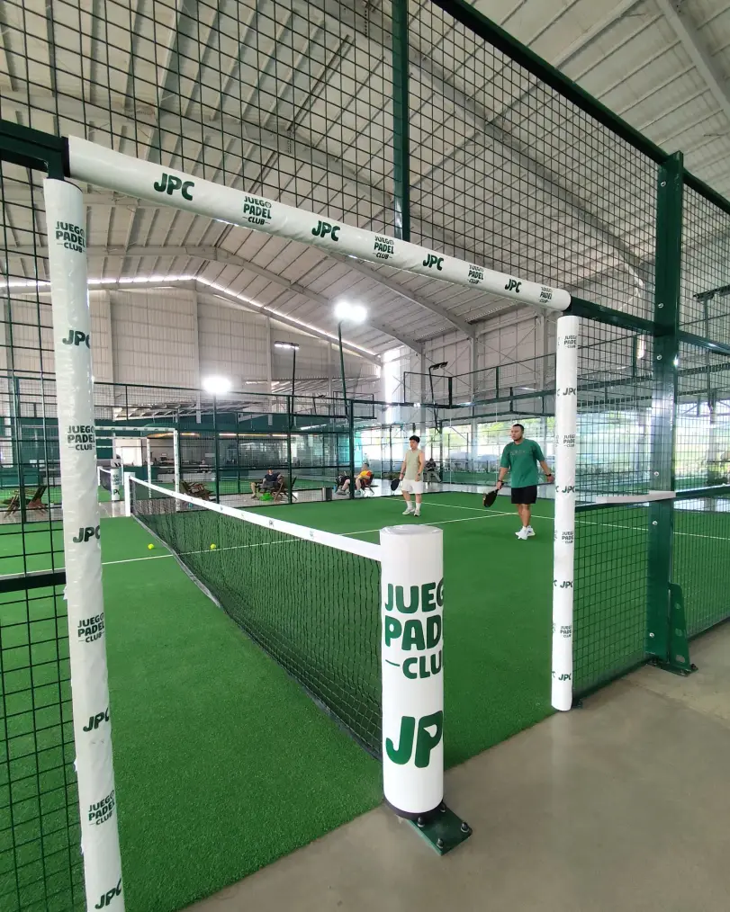 Juego-branded net post